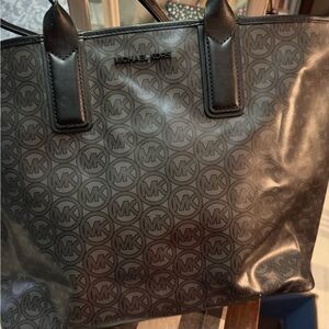 Michael Kors Black Laptop Bag with Sleek Design